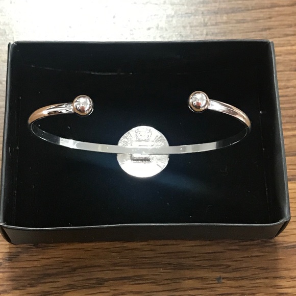 NWT Avon Horoscope Cuff Bracelet Scorpio ♏️ - Picture 4 of 7